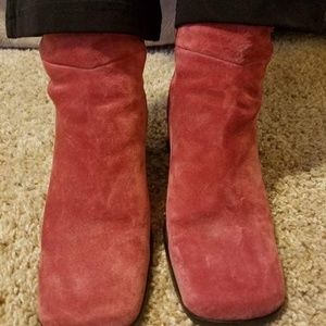 CHADWICK ANKLE SUEDE BOOTS.